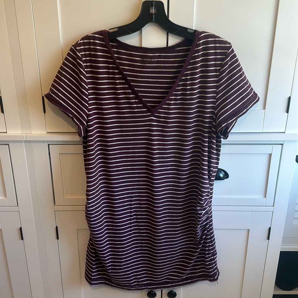 GAPMATERNITY TOP!